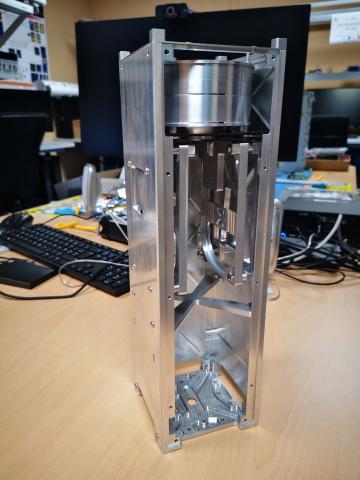 Nanosatellite NIMPH - Modèle mécanique EM (Engineering Model)